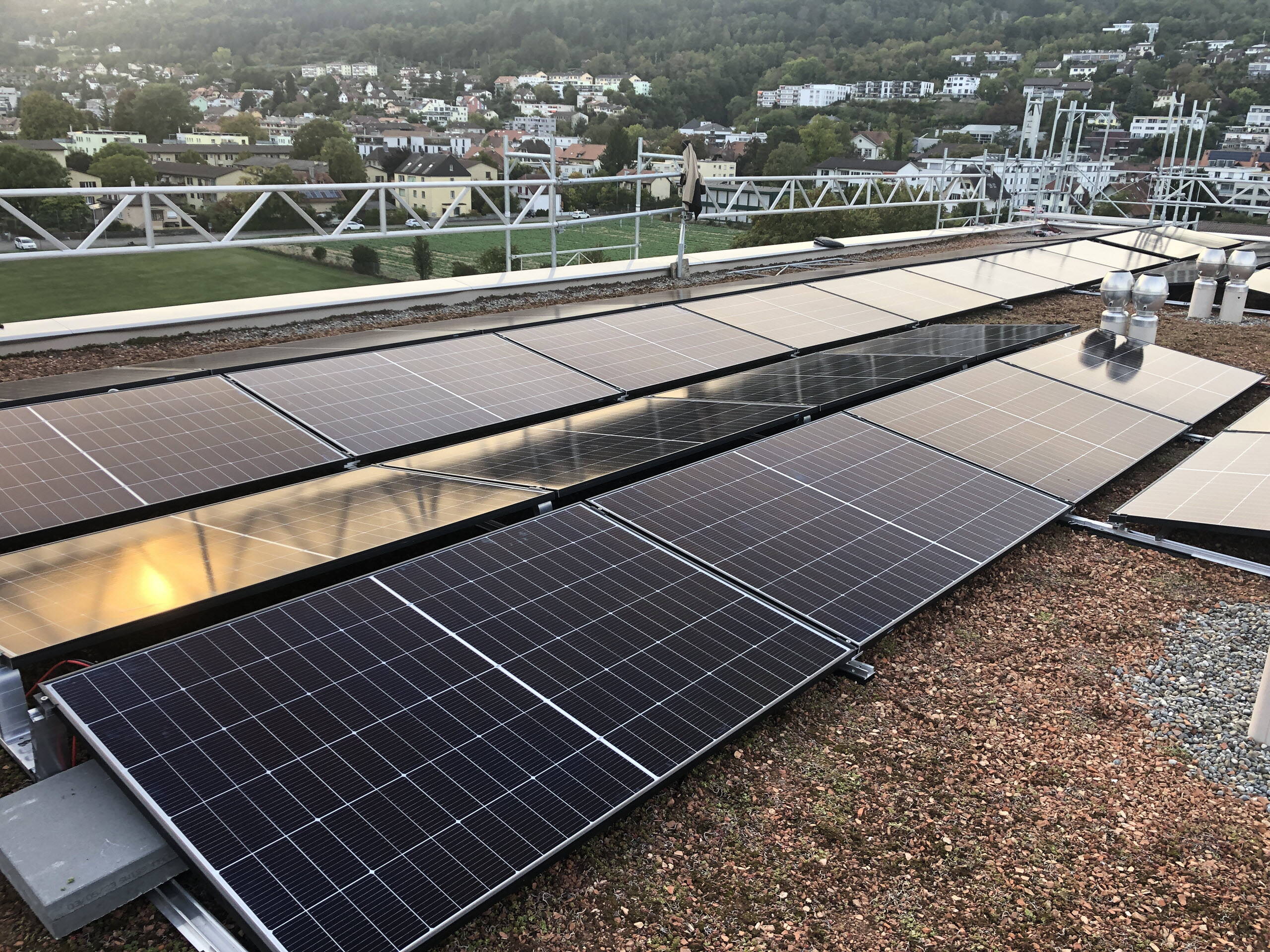 Photovoltaikanlage in Biel Photovoltaikanlage in Biel